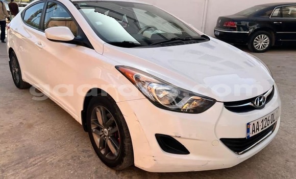 Acheter Occasion Voiture Hyundai Elantra Blanc à Dakar, Dakar Acheter Occasion Voiture Hyundai Elantra Blanc à Dakar, Dakar