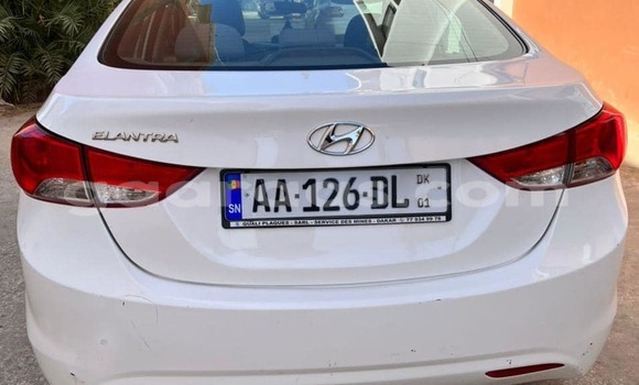 Acheter Occasion Voiture Hyundai Elantra Blanc à Dakar, Dakar Acheter Occasion Voiture Hyundai Elantra Blanc à Dakar, Dakar