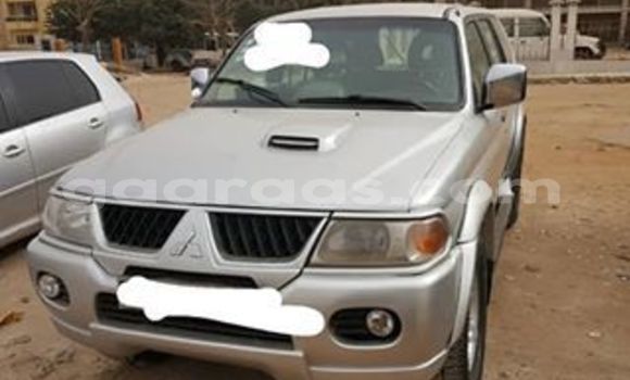 Buy Used Mitsubishi Pajero Silver Car in Dakar in Dakar Buy Used Mitsubishi Pajero Silver Car in Dakar in Dakar