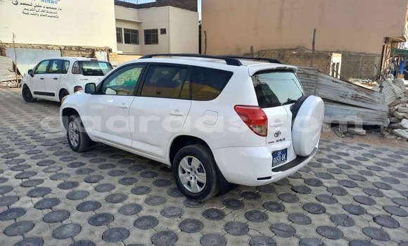 Buy Used Toyota RAV4 White Car in Dakar in Dakar Buy Used Toyota RAV4 White Car in Dakar in Dakar