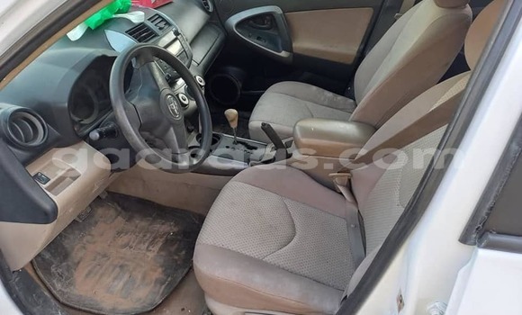 Buy Used Toyota RAV4 White Car in Dakar in Dakar Buy Used Toyota RAV4 White Car in Dakar in Dakar