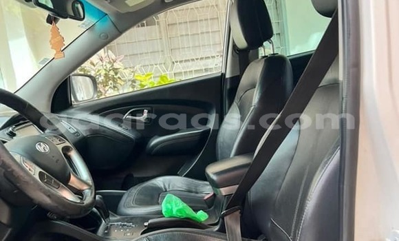 Acheter Occasion Voiture Hyundai Tucson Blanc à Dakar, Dakar Acheter Occasion Voiture Hyundai Tucson Blanc à Dakar, Dakar