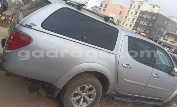 Buy Used Mitsubishi L200 Silver Car in Dakar in Dakar Buy Used Mitsubishi L200 Silver Car in Dakar in Dakar