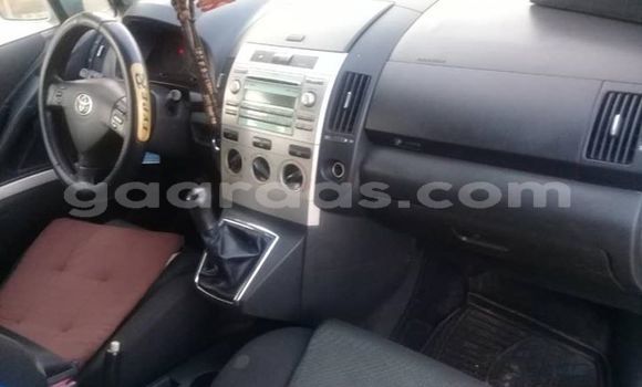 Dieundeu Occasion Toyota Verso Silver Auto in Dakar in Dakar Dieundeu Occasion Toyota Verso Silver Auto in Dakar in Dakar