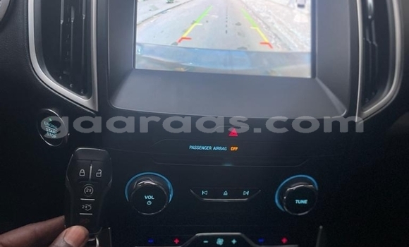 Acheter Import Voiture Ford Edge Noir à Medina, Kaolack Acheter Import Voiture Ford Edge Noir à Medina, Kaolack