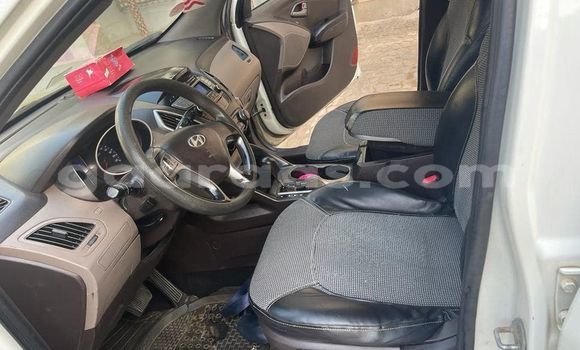 Dieundeu Occasion Hyundai Tucson White Auto in Dakar in Dakar Dieundeu Occasion Hyundai Tucson White Auto in Dakar in Dakar