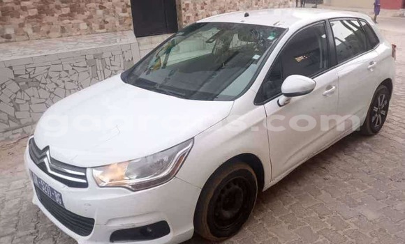 Buy Used Citroen C4 White Car in Dakar in Dakar Buy Used Citroen C4 White Car in Dakar in Dakar
