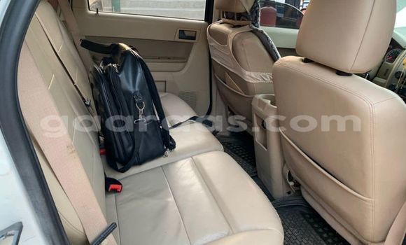 Dieundeu Occasion Ford Escape White Auto in Dakar in Dakar Dieundeu Occasion Ford Escape White Auto in Dakar in Dakar