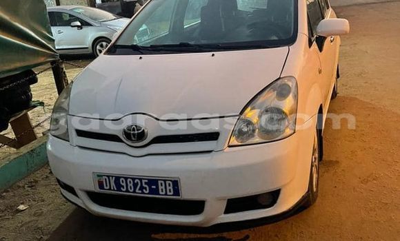 Dieundeu Occasion Toyota Verso White Auto in Dakar in Dakar