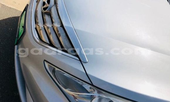 Dieundeu Occasion Hyundai Sonata Silver Auto in Dakar in Dakar Dieundeu Occasion Hyundai Sonata Silver Auto in Dakar in Dakar