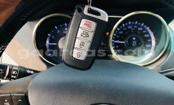 Dieundeu Occasion Hyundai Sonata Silver Auto in Dakar in Dakar Dieundeu Occasion Hyundai Sonata Silver Auto in Dakar in Dakar