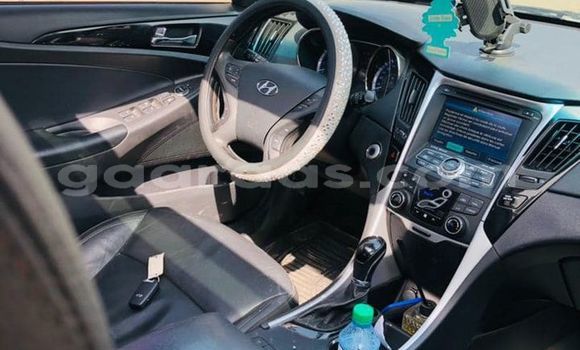 Dieundeu Occasion Hyundai Sonata Silver Auto in Dakar in Dakar Dieundeu Occasion Hyundai Sonata Silver Auto in Dakar in Dakar