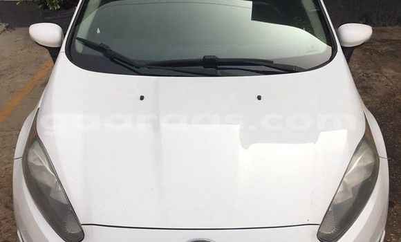 Acheter Occasion Voiture Ford Fiesta Blanc à Dakar, Dakar