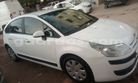 Acheter Occasion Voiture Citroen C4 Blanc à Dakar, Dakar Acheter Occasion Voiture Citroen C4 Blanc à Dakar, Dakar