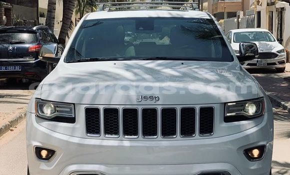 Buy Used Jeep Grand Cherokee White Car in Dakar in Dakar Buy Used Jeep Grand Cherokee White Car in Dakar in Dakar