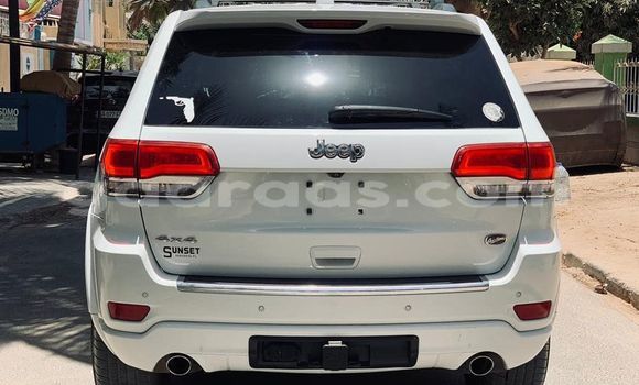 Buy Used Jeep Grand Cherokee White Car in Dakar in Dakar Buy Used Jeep Grand Cherokee White Car in Dakar in Dakar