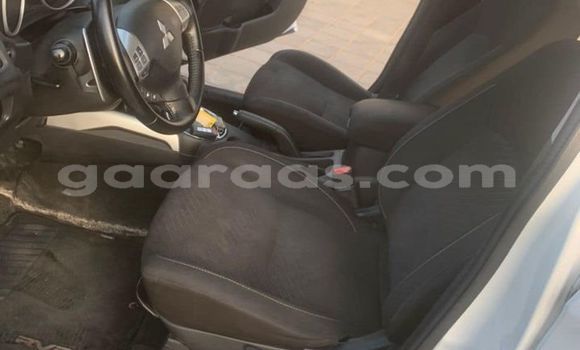 Buy Used Mitsubishi RVR White Car in Dakar in Dakar Buy Used Mitsubishi RVR White Car in Dakar in Dakar