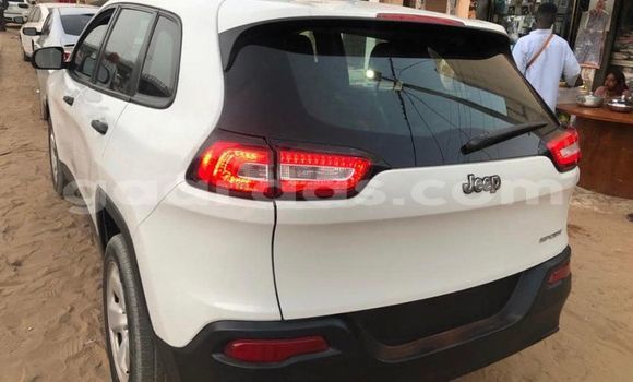 Acheter Occasion Voiture Jeep Cherokee Blanc à Dakar, Dakar Acheter Occasion Voiture Jeep Cherokee Blanc à Dakar, Dakar