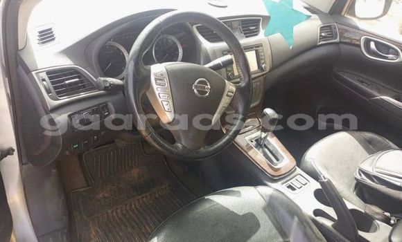 Acheter Occasion Voiture Nissan Sentra Gris à Dakar, Dakar Acheter Occasion Voiture Nissan Sentra Gris à Dakar, Dakar