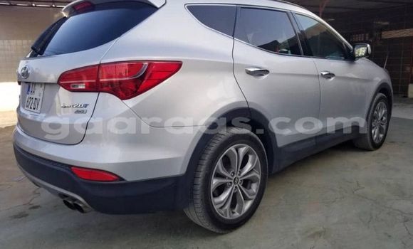 Acheter Occasion Voiture Hyundai Santa Fe Gris à Dakar, Dakar Acheter Occasion Voiture Hyundai Santa Fe Gris à Dakar, Dakar