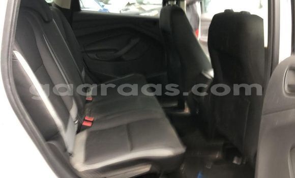 Acheter Occasion Voiture Ford Escape Blanc à Dakar, Dakar Acheter Occasion Voiture Ford Escape Blanc à Dakar, Dakar