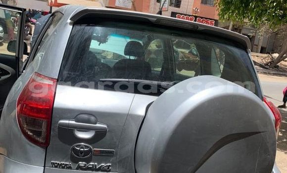 Acheter Occasion Voiture Toyota RAV4 Gris à Dakar, Dakar Acheter Occasion Voiture Toyota RAV4 Gris à Dakar, Dakar