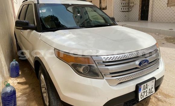 Acheter Occasion Voiture Ford Explorer Blanc à Dakar, Dakar Acheter Occasion Voiture Ford Explorer Blanc à Dakar, Dakar