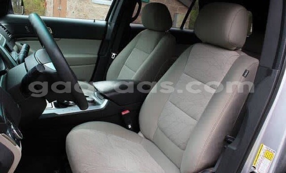 Acheter Occasion Voiture Ford Explorer Blanc à Dakar, Dakar Acheter Occasion Voiture Ford Explorer Blanc à Dakar, Dakar