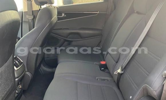 Buy Used Kia Sorento Silver Car in Dakar in Dakar Buy Used Kia Sorento Silver Car in Dakar in Dakar