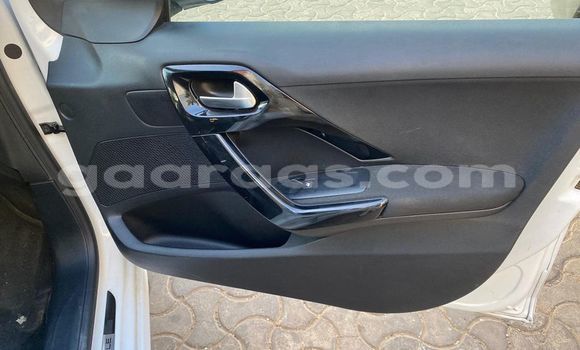 Buy Used Peugeot 208 White Car in Dakar in Dakar Buy Used Peugeot 208 White Car in Dakar in Dakar
