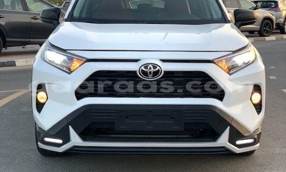 Acheter Occasion Voiture Toyota RAV4 Blanc à Dakar, Dakar