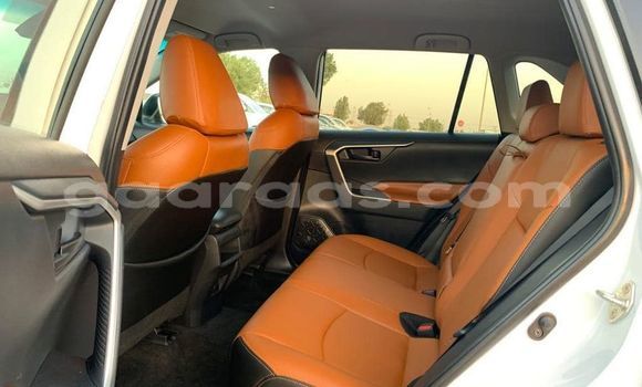 Buy Used Toyota RAV4 White Car in Dakar in Dakar Buy Used Toyota RAV4 White Car in Dakar in Dakar
