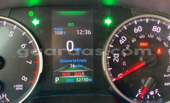 Buy Used Toyota RAV4 White Car in Dakar in Dakar Buy Used Toyota RAV4 White Car in Dakar in Dakar