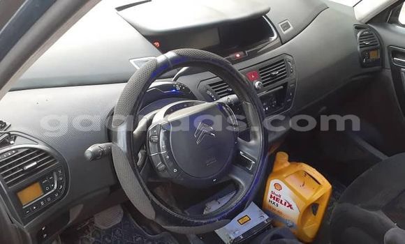 Buy Used Citroen C4 Blue Car in Dakar in Dakar Buy Used Citroen C4 Blue Car in Dakar in Dakar