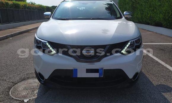 Buy Used Nissan Qashqai White Car in Dakar in Dakar Buy Used Nissan Qashqai White Car in Dakar in Dakar