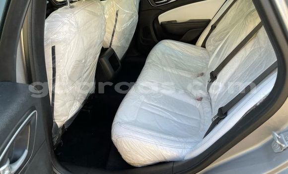 Buy Used Chrysler 200 Silver Car in Dakar in Dakar Buy Used Chrysler 200 Silver Car in Dakar in Dakar