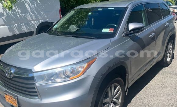 Buy Used Toyota Highlander Silver Car in Dakar in Dakar Buy Used Toyota Highlander Silver Car in Dakar in Dakar