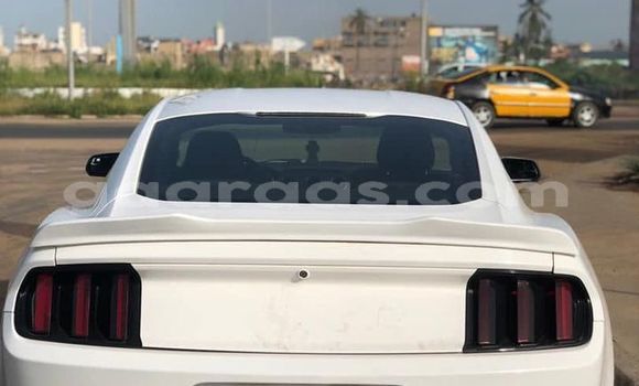 Buy Used Ford Mustang White Car in Dakar in Dakar Buy Used Ford Mustang White Car in Dakar in Dakar