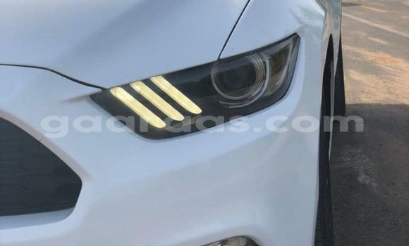 Buy Used Ford Mustang White Car in Dakar in Dakar Buy Used Ford Mustang White Car in Dakar in Dakar