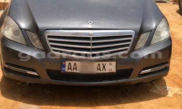 Buy Used Mercedes‒Benz E–Class Black Car in Dakar in Dakar Buy Used Mercedes‒Benz E–Class Black Car in Dakar in Dakar