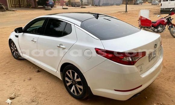 Dieundeu Occasion Kia Optima White Auto in Dakar in Dakar