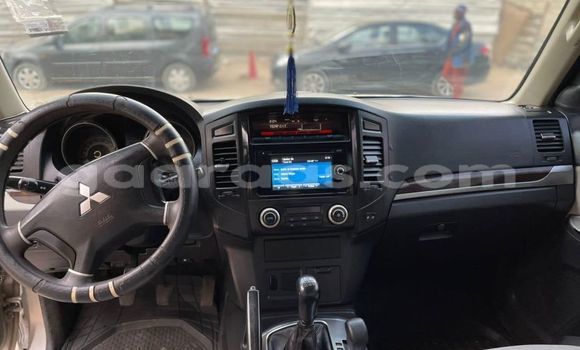 Buy Used Mitsubishi Pajero Silver Car in Dakar in Dakar Buy Used Mitsubishi Pajero Silver Car in Dakar in Dakar