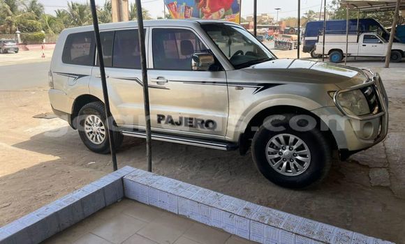 Buy Used Mitsubishi Pajero Silver Car in Dakar in Dakar Buy Used Mitsubishi Pajero Silver Car in Dakar in Dakar