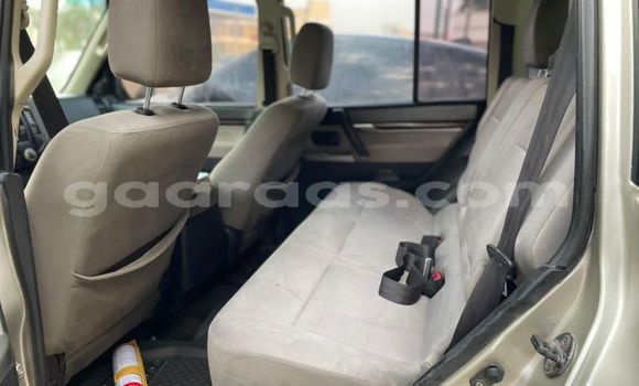 Buy Used Mitsubishi Pajero Silver Car in Dakar in Dakar Buy Used Mitsubishi Pajero Silver Car in Dakar in Dakar