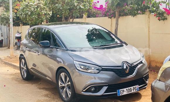 Buy Used Renault Scenic Silver Car in Dakar in Dakar Buy Used Renault Scenic Silver Car in Dakar in Dakar
