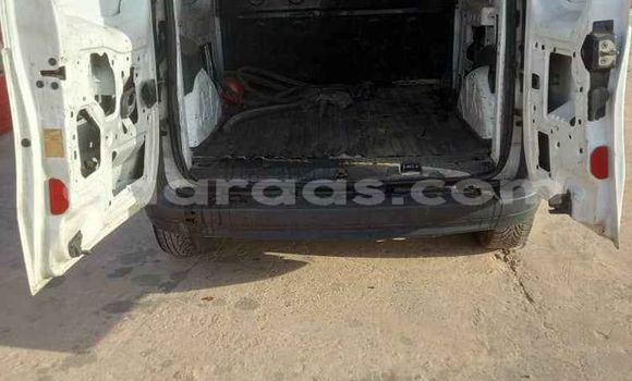 Dieundeu Occasion Renault Kangoo White Auto in Dakar in Dakar Dieundeu Occasion Renault Kangoo White Auto in Dakar in Dakar