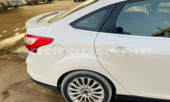 Acheter Occasion Voiture Ford Focus Blanc à Dakar, Dakar Acheter Occasion Voiture Ford Focus Blanc à Dakar, Dakar