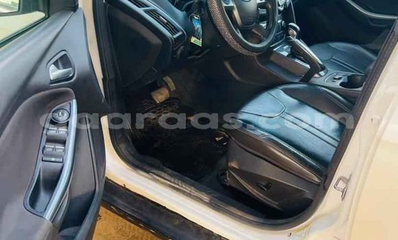 Acheter Occasion Voiture Ford Focus Blanc à Dakar, Dakar Acheter Occasion Voiture Ford Focus Blanc à Dakar, Dakar