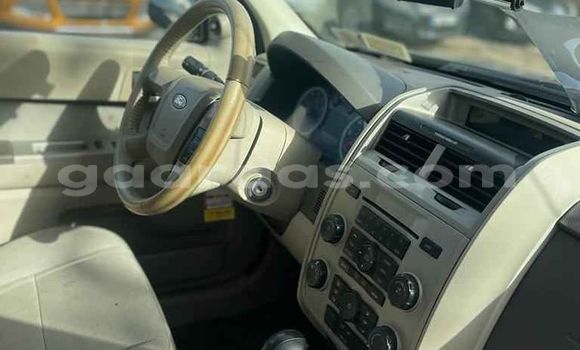 Dieundeu Occasion Ford Escape Blue Auto in Dakar in Dakar Dieundeu Occasion Ford Escape Blue Auto in Dakar in Dakar