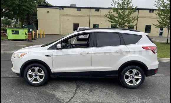 Acheter Occasion Voiture Ford Escape Blanc à Dakar, Dakar Acheter Occasion Voiture Ford Escape Blanc à Dakar, Dakar